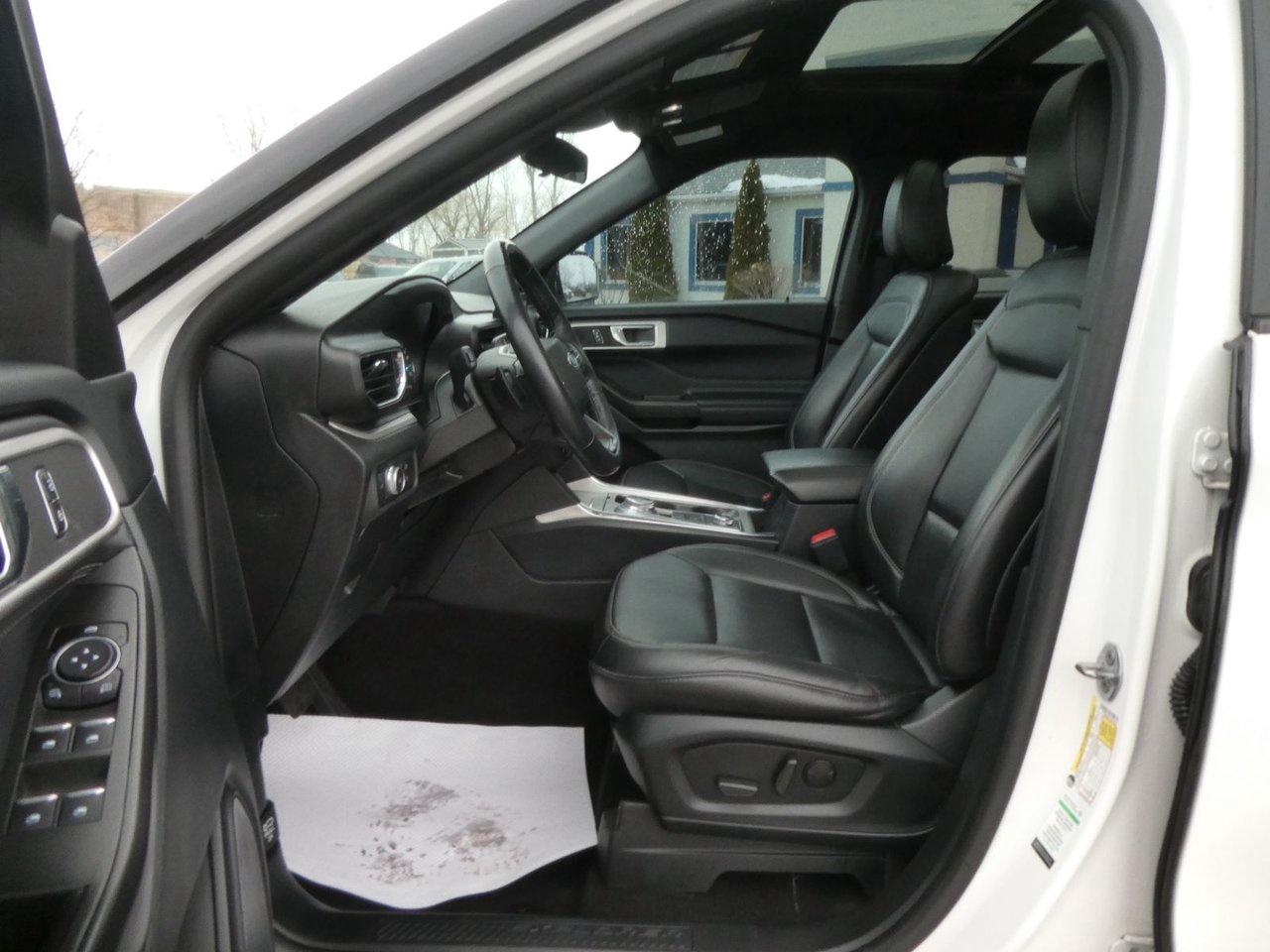 2020 Ford Explorer XLT Photo