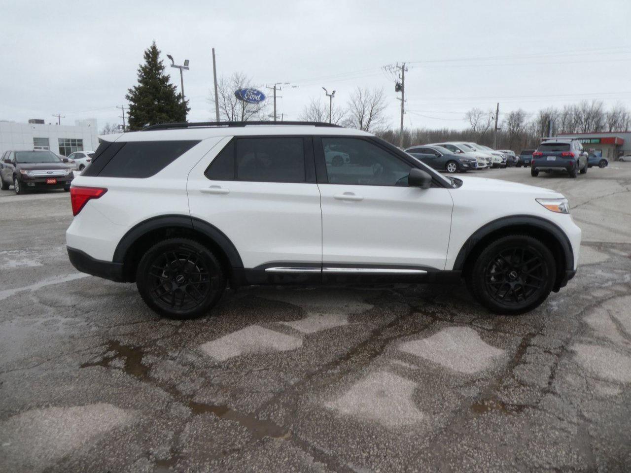 2020 Ford Explorer XLT Photo