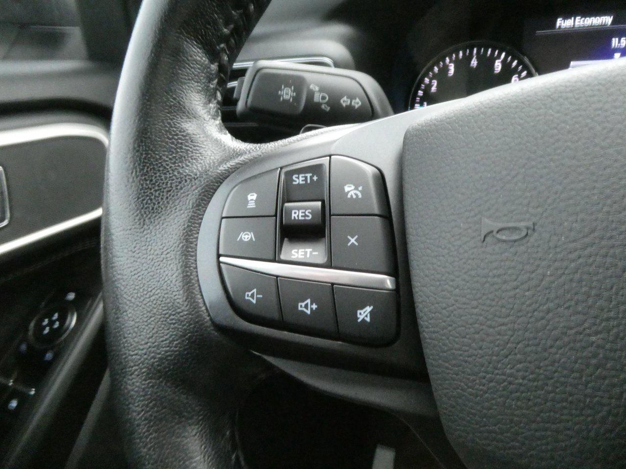 2020 Ford Explorer XLT Photo