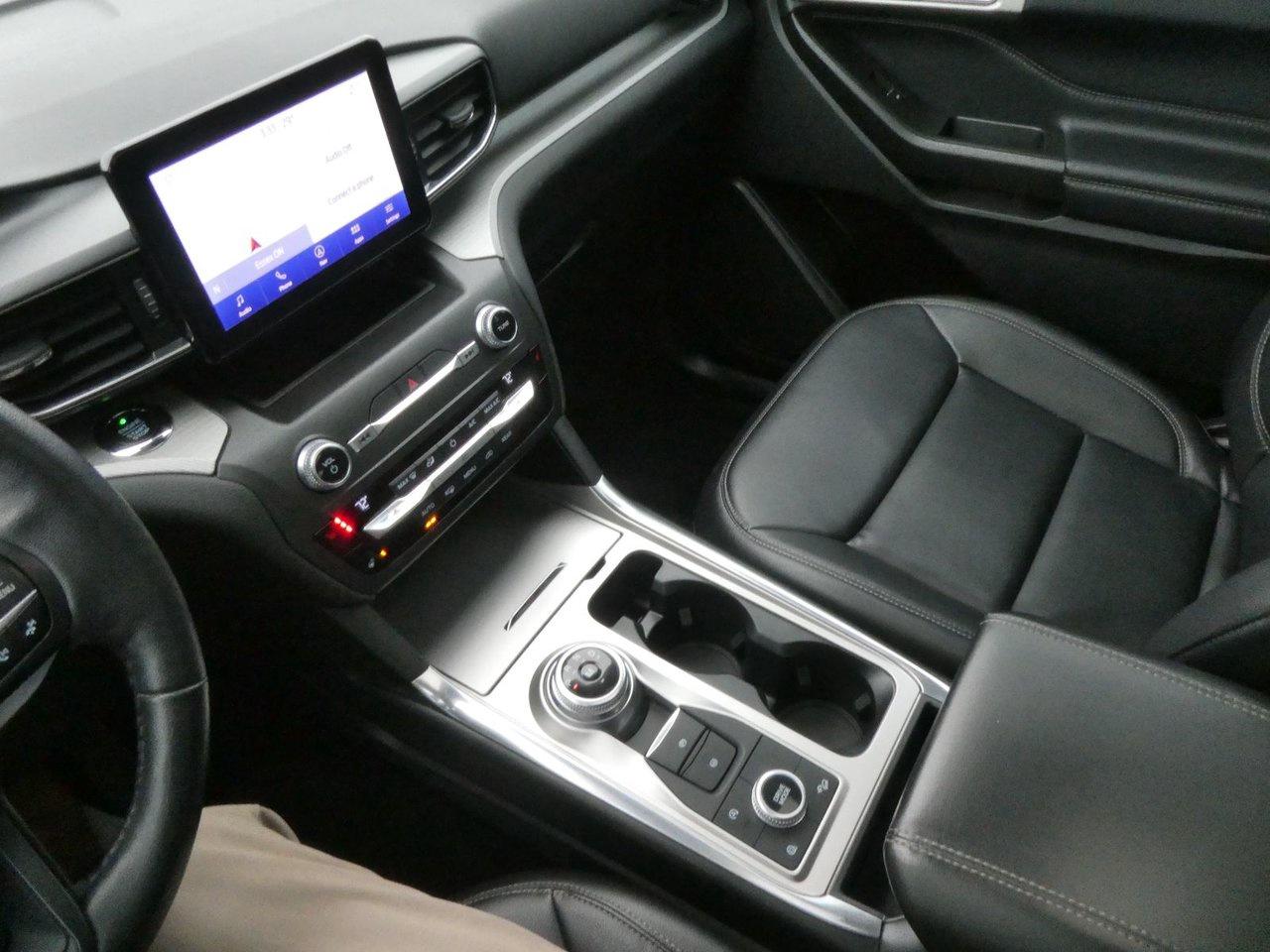 2020 Ford Explorer XLT Photo