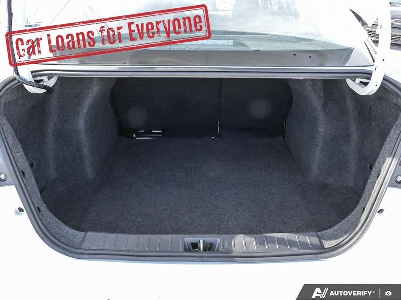 2024 Nissan Versa SR Photo