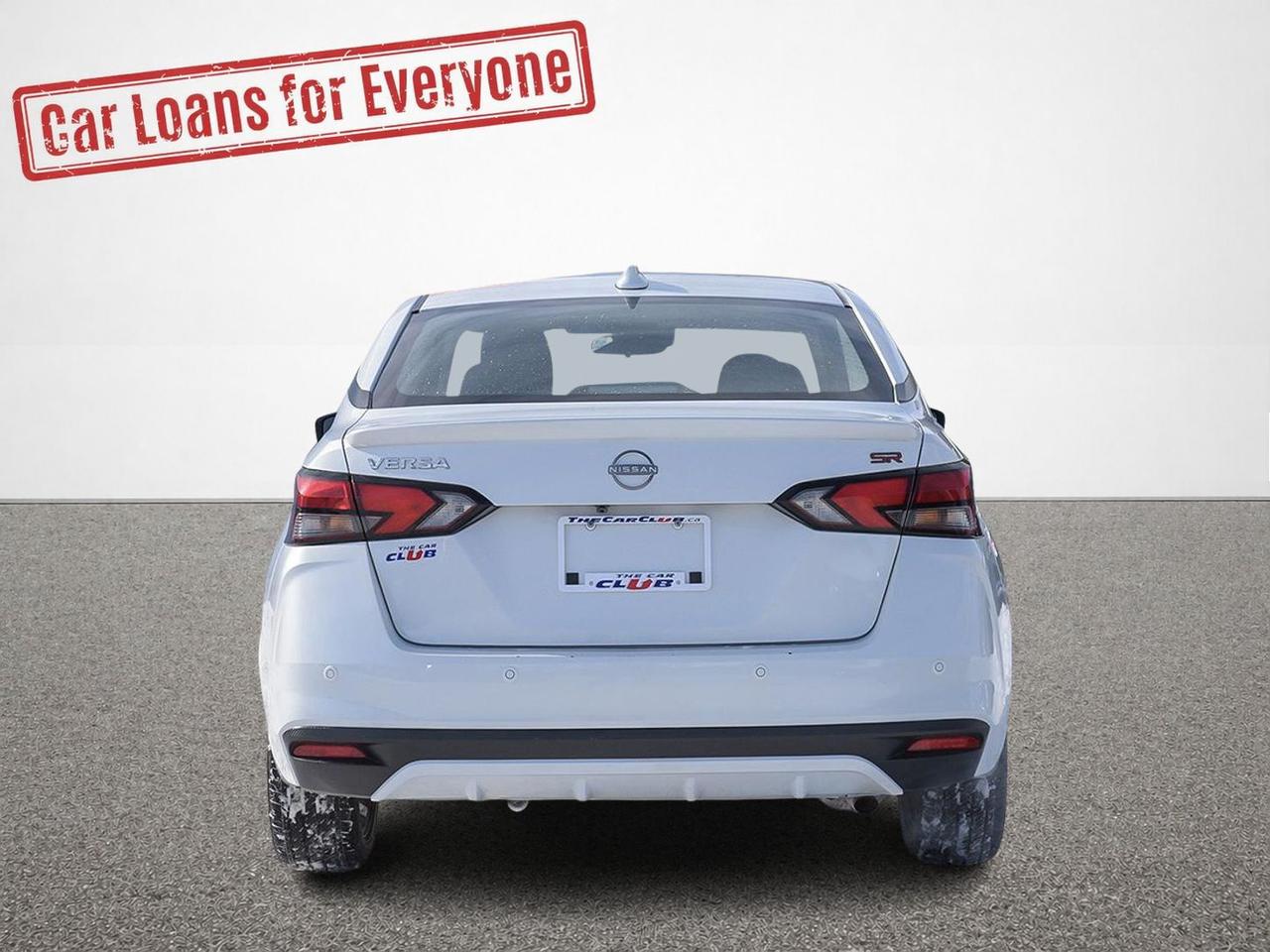 2024 Nissan Versa SR Photo