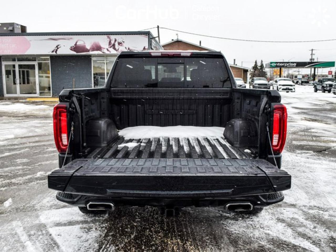 2024 GMC Sierra 1500 Denali4WD Crew Cab 147" 6.2L Leather 5 passengers with captain chair Multi Pro TailGate Photo