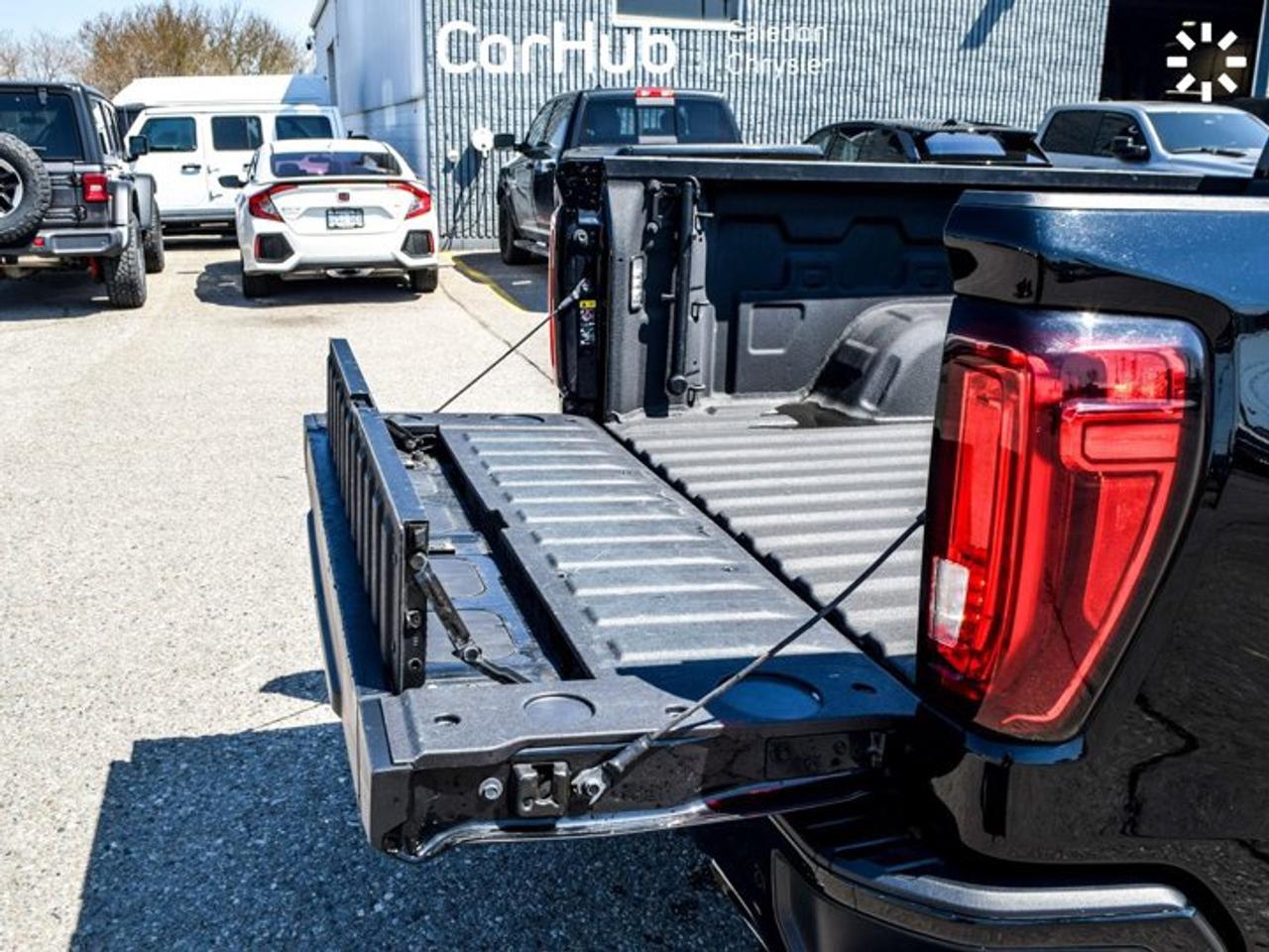 2024 GMC Sierra 1500 Denali4WD Crew Cab 147" 6.2L Leather 5 passengers with captain chair Multi Pro TailGate Photo