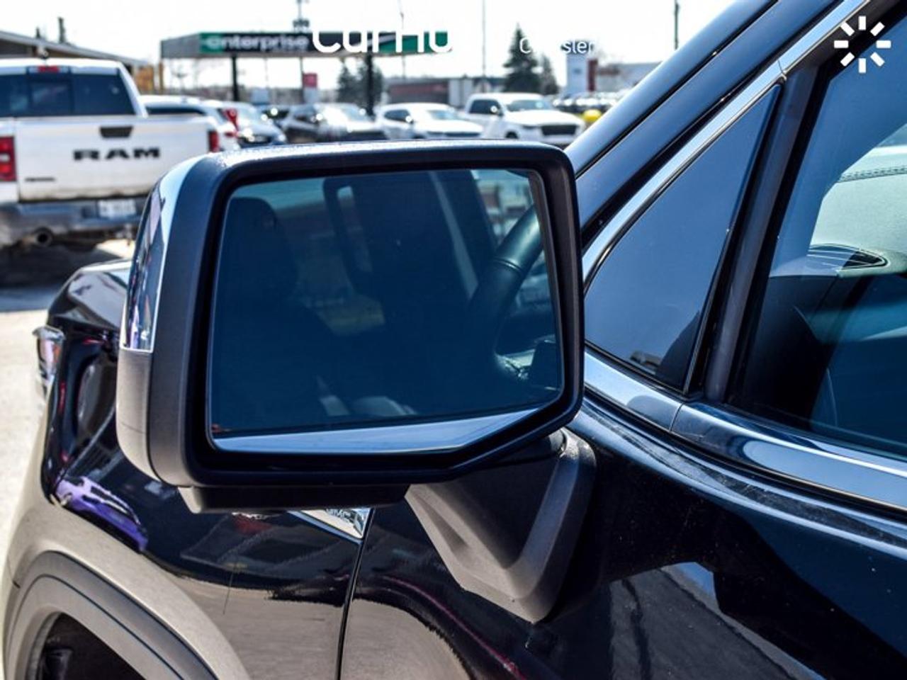 2024 GMC Sierra 1500 Denali4WD Crew Cab 147" 6.2L Leather 5 passengers with captain chair Multi Pro TailGate Photo