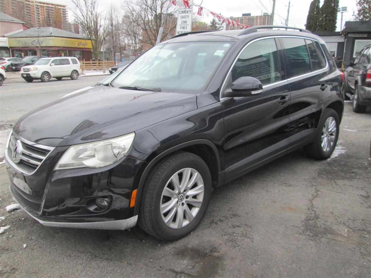 2010 Volkswagen Tiguan S 4Motion Photo