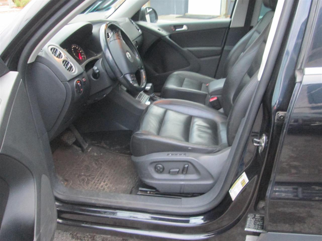 2010 Volkswagen Tiguan S 4Motion Photo