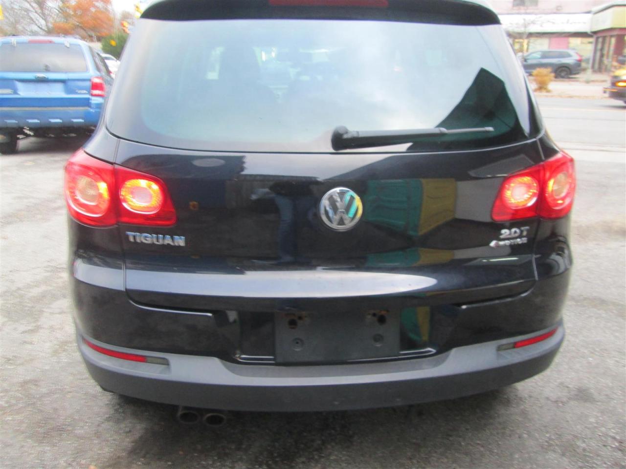 2010 Volkswagen Tiguan S 4Motion Photo