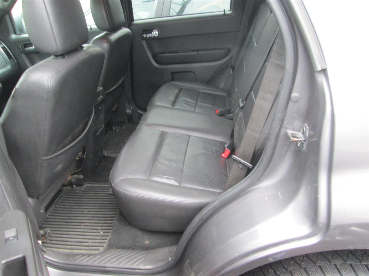 2012 Ford Escape LIMITED 4WD Photo