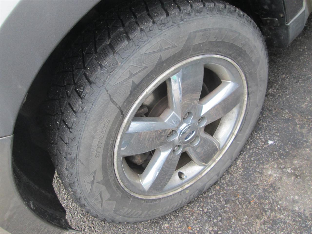 2012 Ford Escape LIMITED 4WD Photo