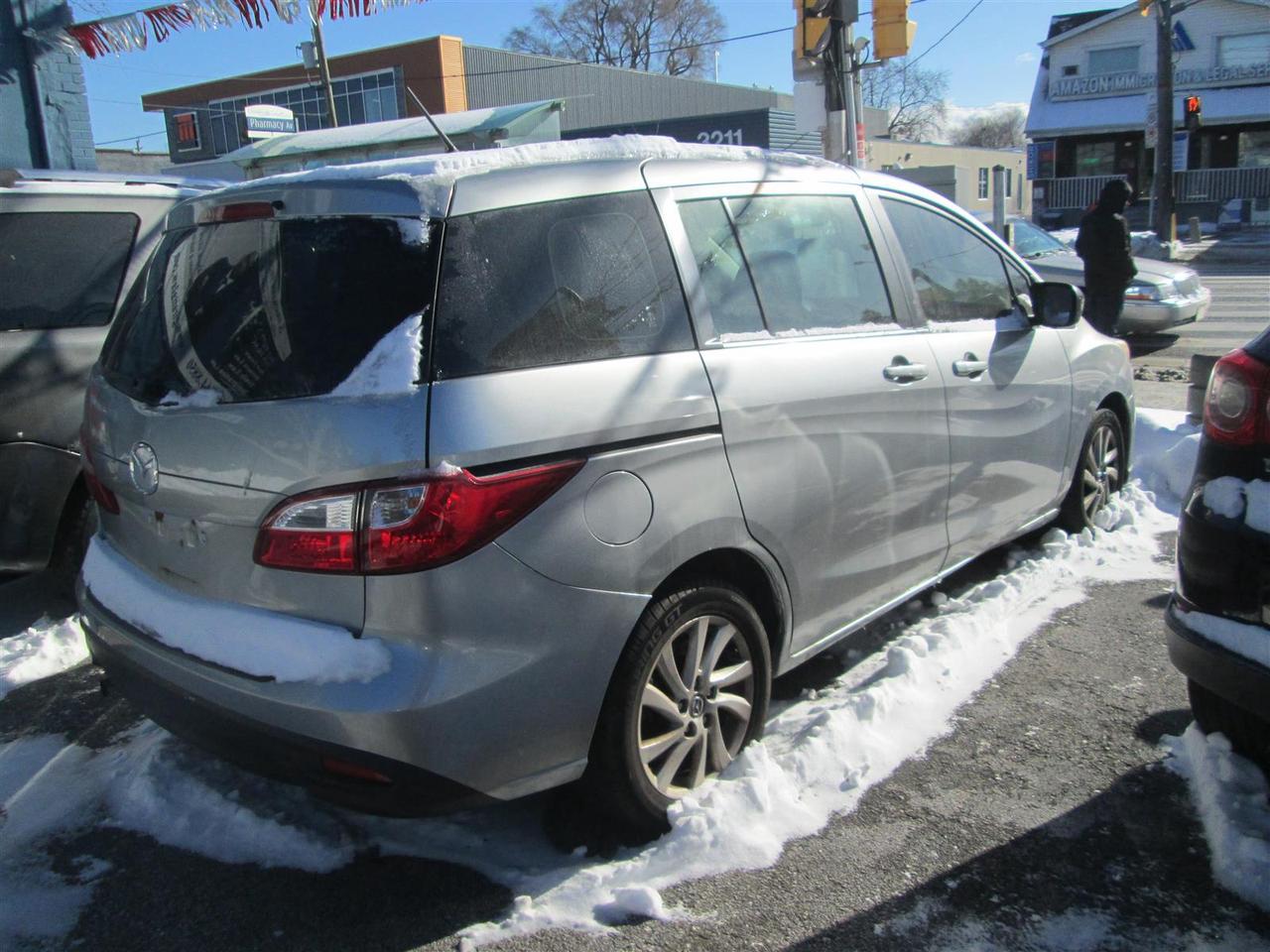 2012 Mazda MAZDA5 Touring Photo