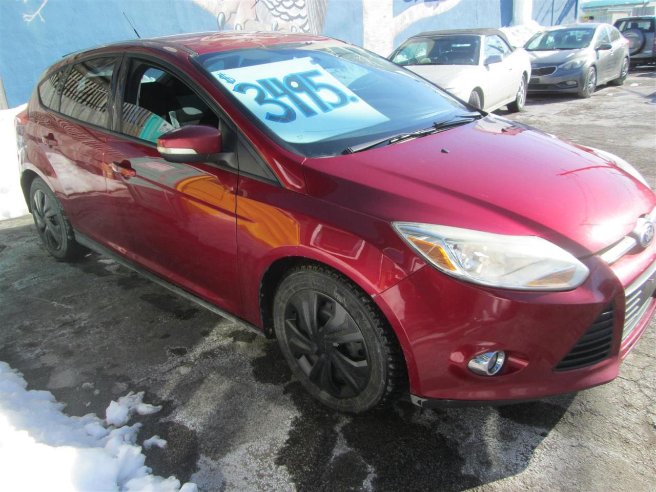 2014 Ford Focus SE Hatch Photo2