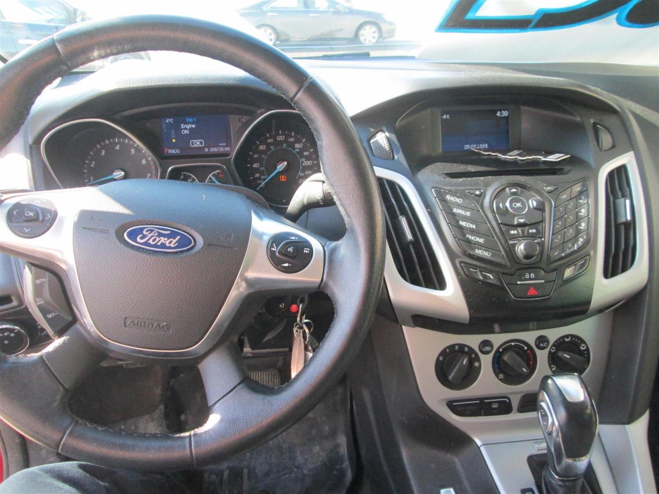 2014 Ford Focus SE Hatch Photo
