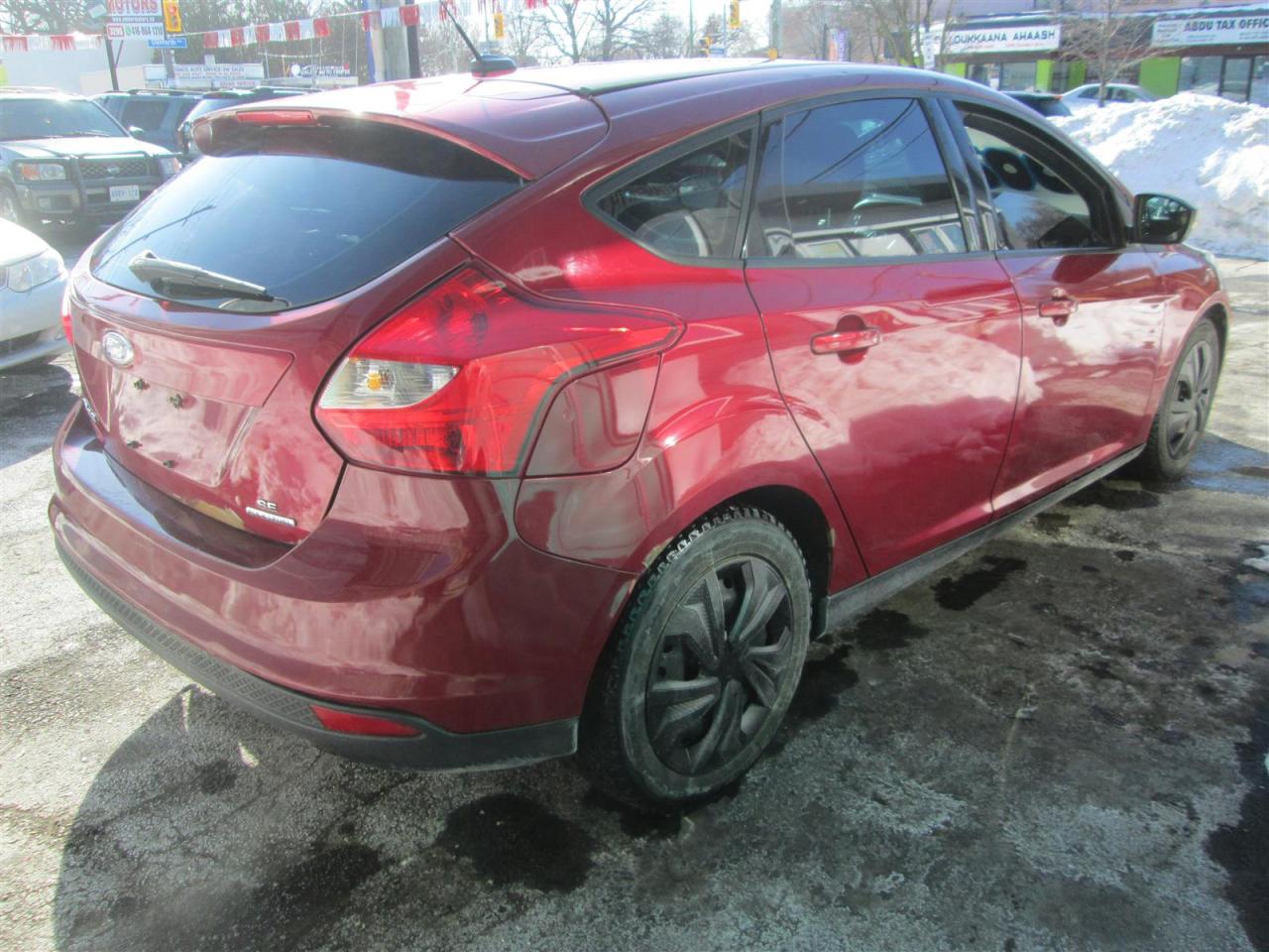 2014 Ford Focus SE Hatch Photo