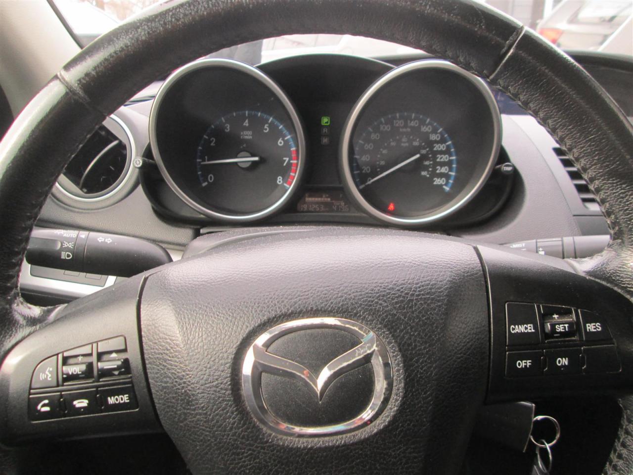 2012 Mazda MAZDA3 i Touring 4-door Photo