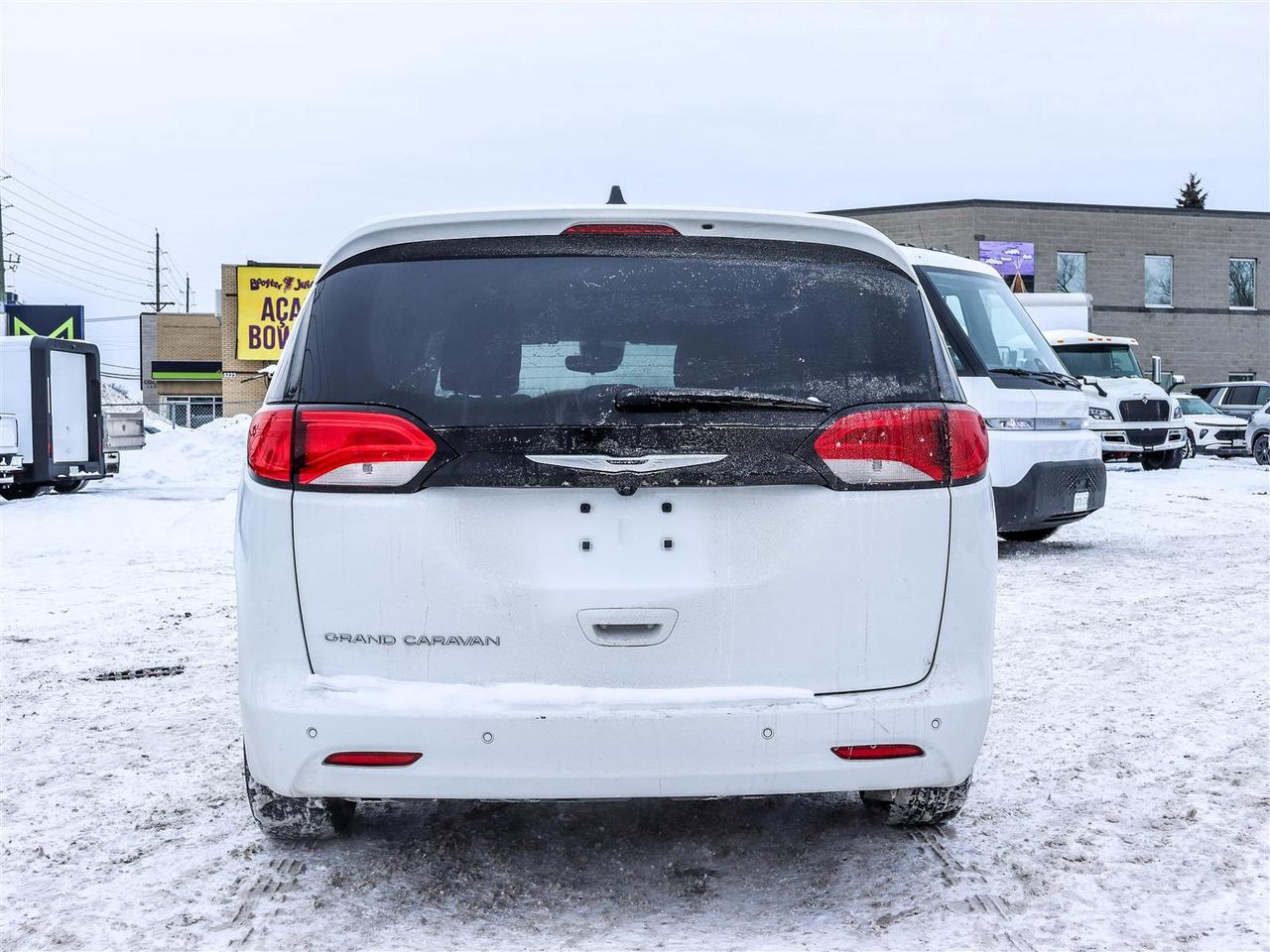 2024 Chrysler Grand Caravan  Photo3