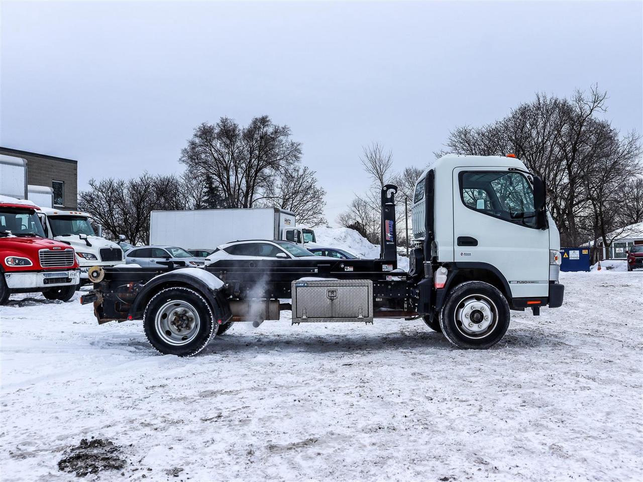 2020 Mitsubishi Fuso  Photo2