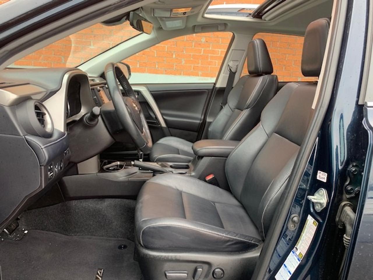 2018 Toyota RAV4 LIMITED AWD Photo