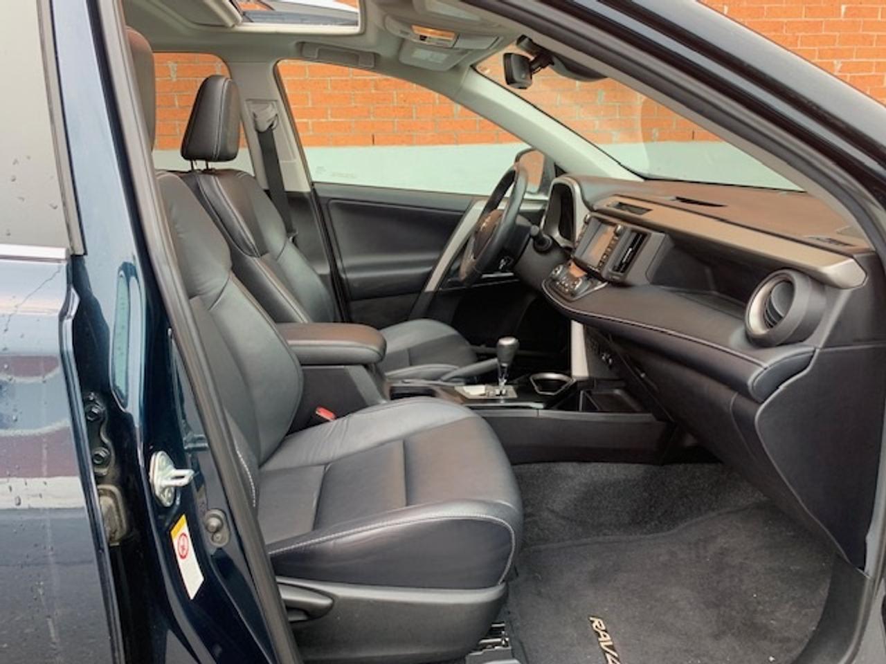 2018 Toyota RAV4 LIMITED AWD Photo