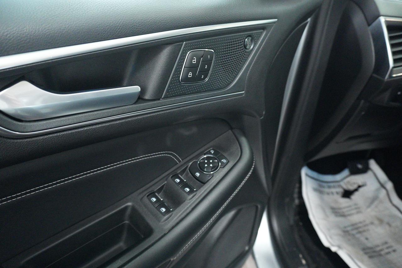 2024 Ford Edge Titanium AWD Photo