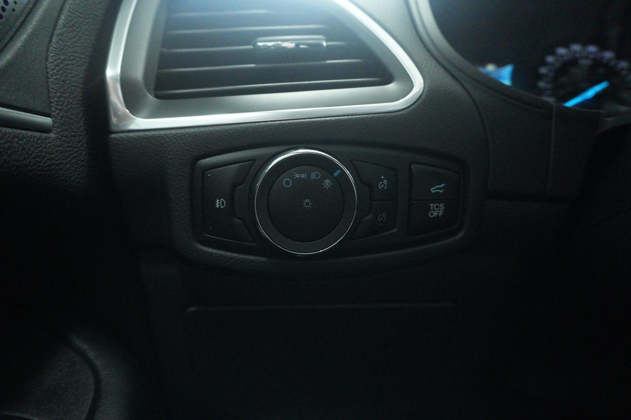 2024 Ford Edge Titanium AWD Photo