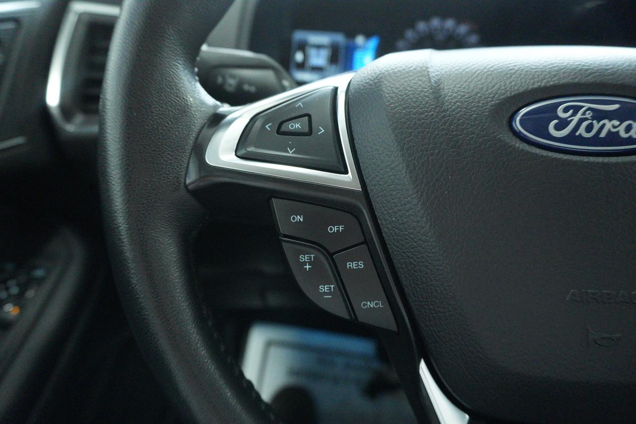 2024 Ford Edge Titanium AWD Photo