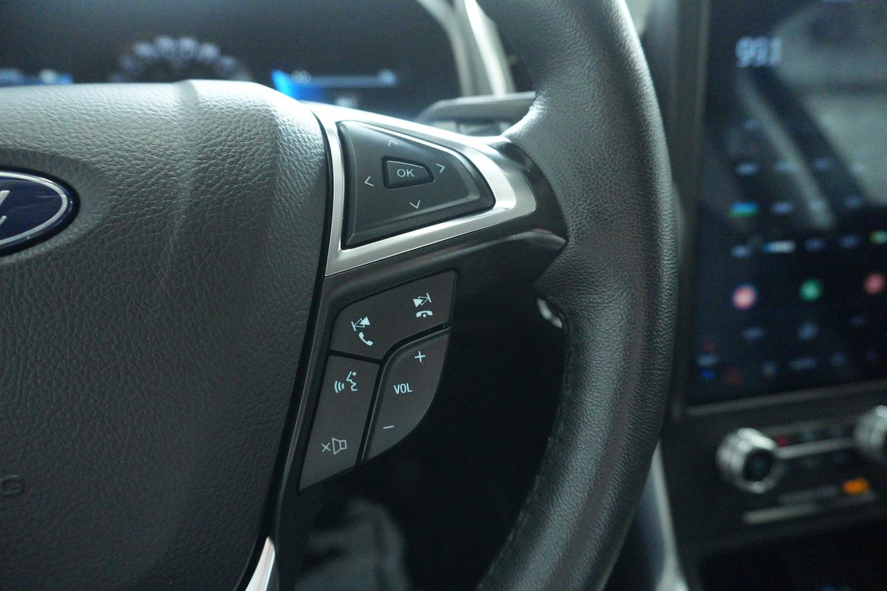 2024 Ford Edge Titanium AWD Photo