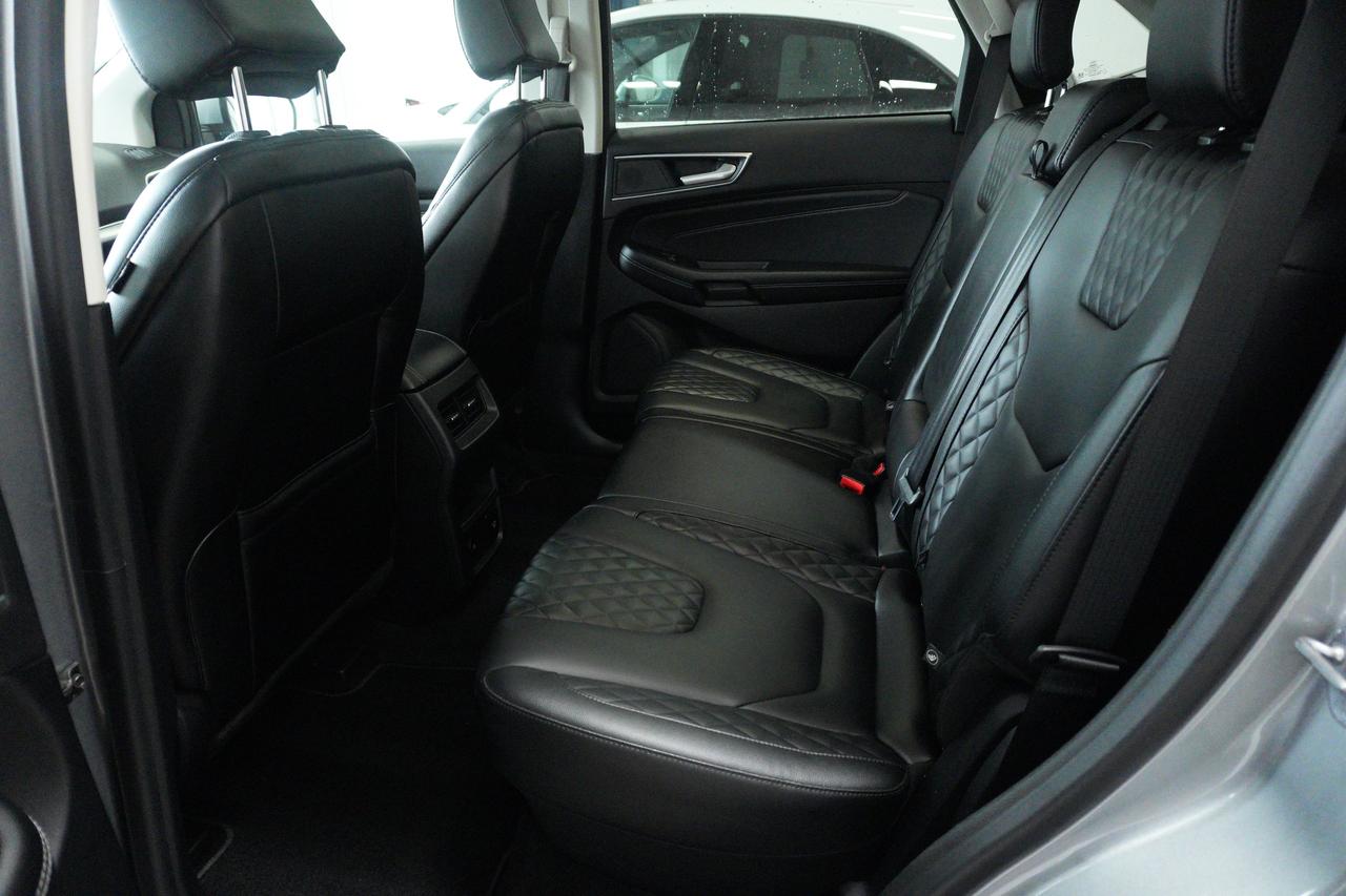 2024 Ford Edge Titanium AWD Photo