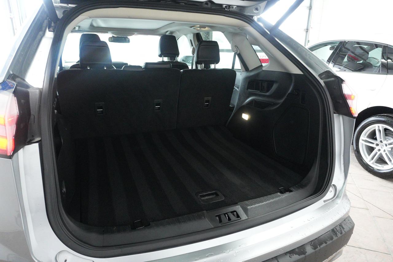 2024 Ford Edge Titanium AWD Photo