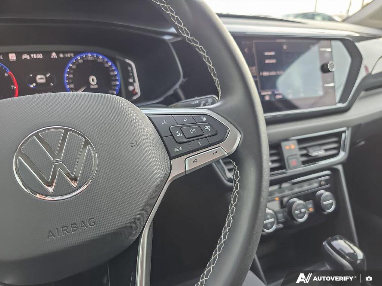 2023 Volkswagen Taos Highline Photo