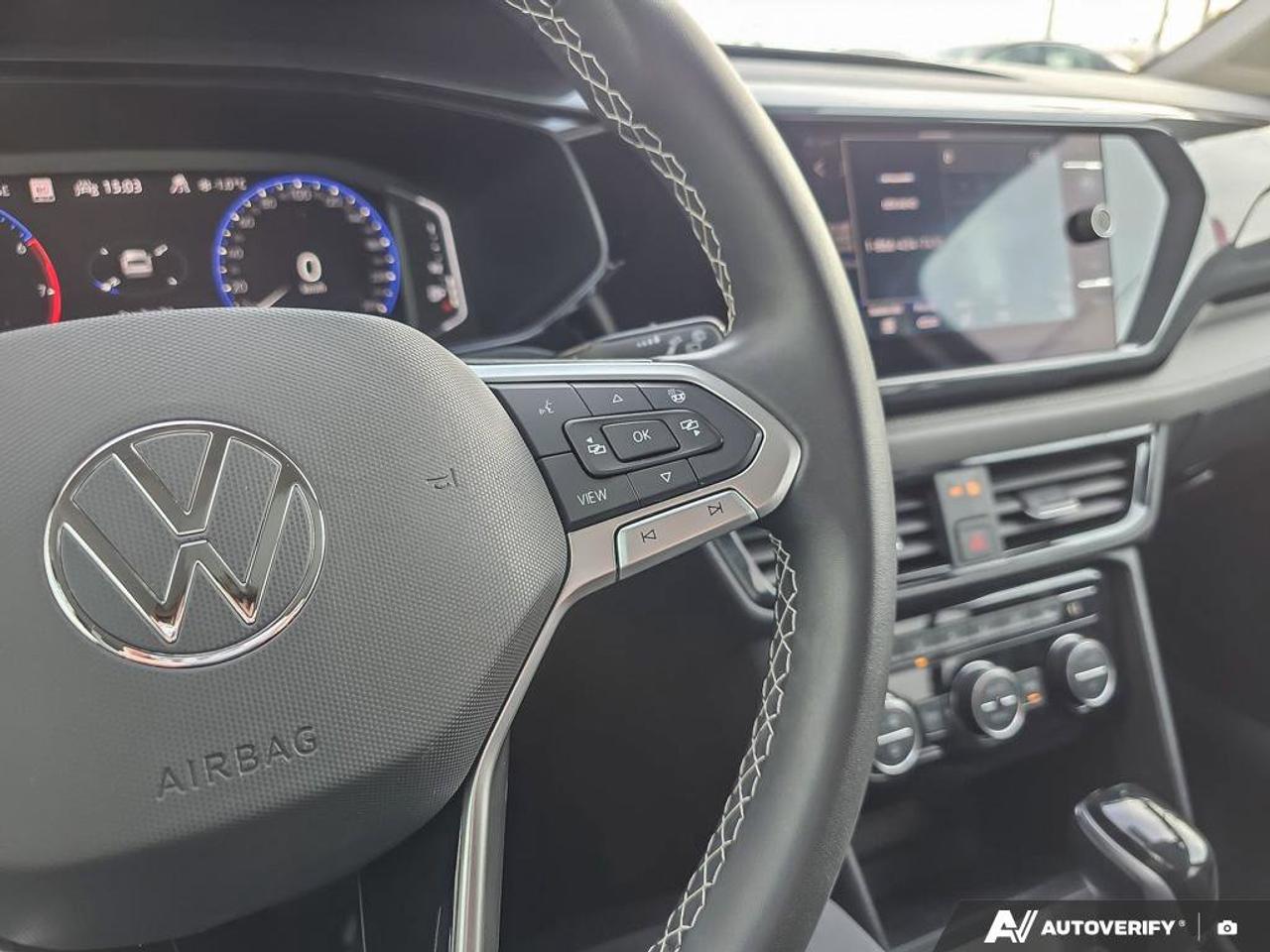 2023 Volkswagen Taos Highline | 4MOTION | Apple Car Play | Android Auto | Photo