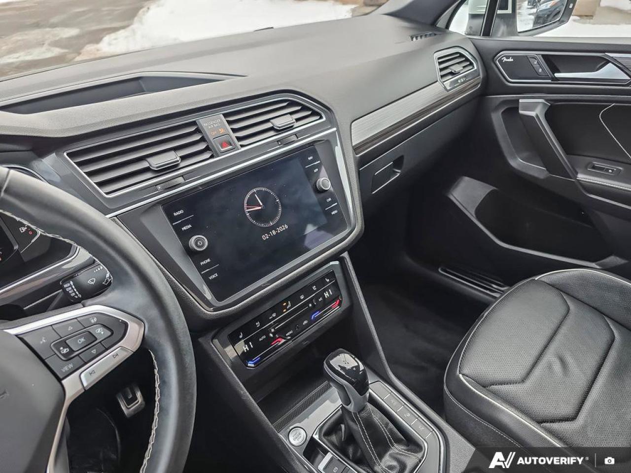 2023 Volkswagen Tiguan Highline R-Line | Apple Car Play | Heated Seats | 4MOTION All-Wheel Drive Photo