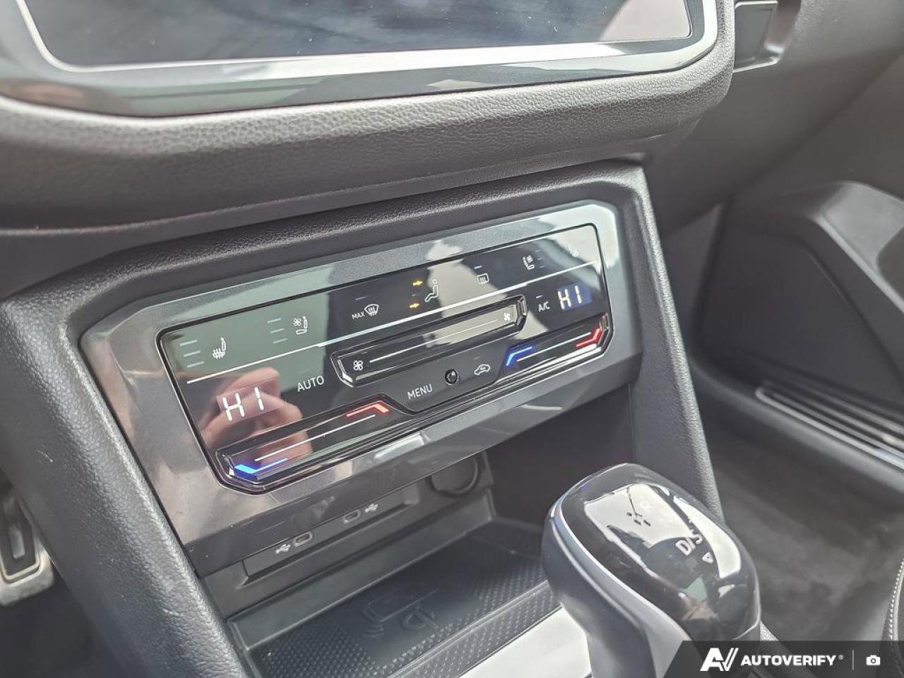 2023 Volkswagen Tiguan Highline R-Line | Apple Car Play | Heated Seats | 4MOTION All-Wheel Drive Photo