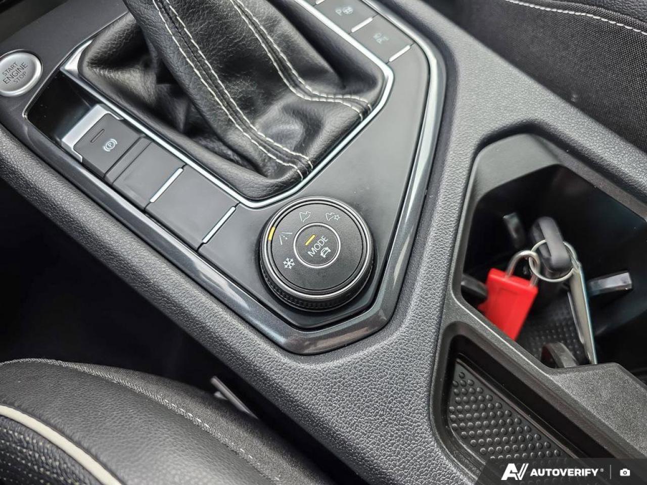 2023 Volkswagen Tiguan Highline R-Line | Apple Car Play | Heated Seats | 4MOTION All-Wheel Drive Photo