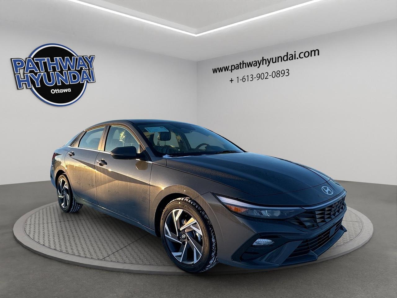 2025 Hyundai Elantra Luxury Photo