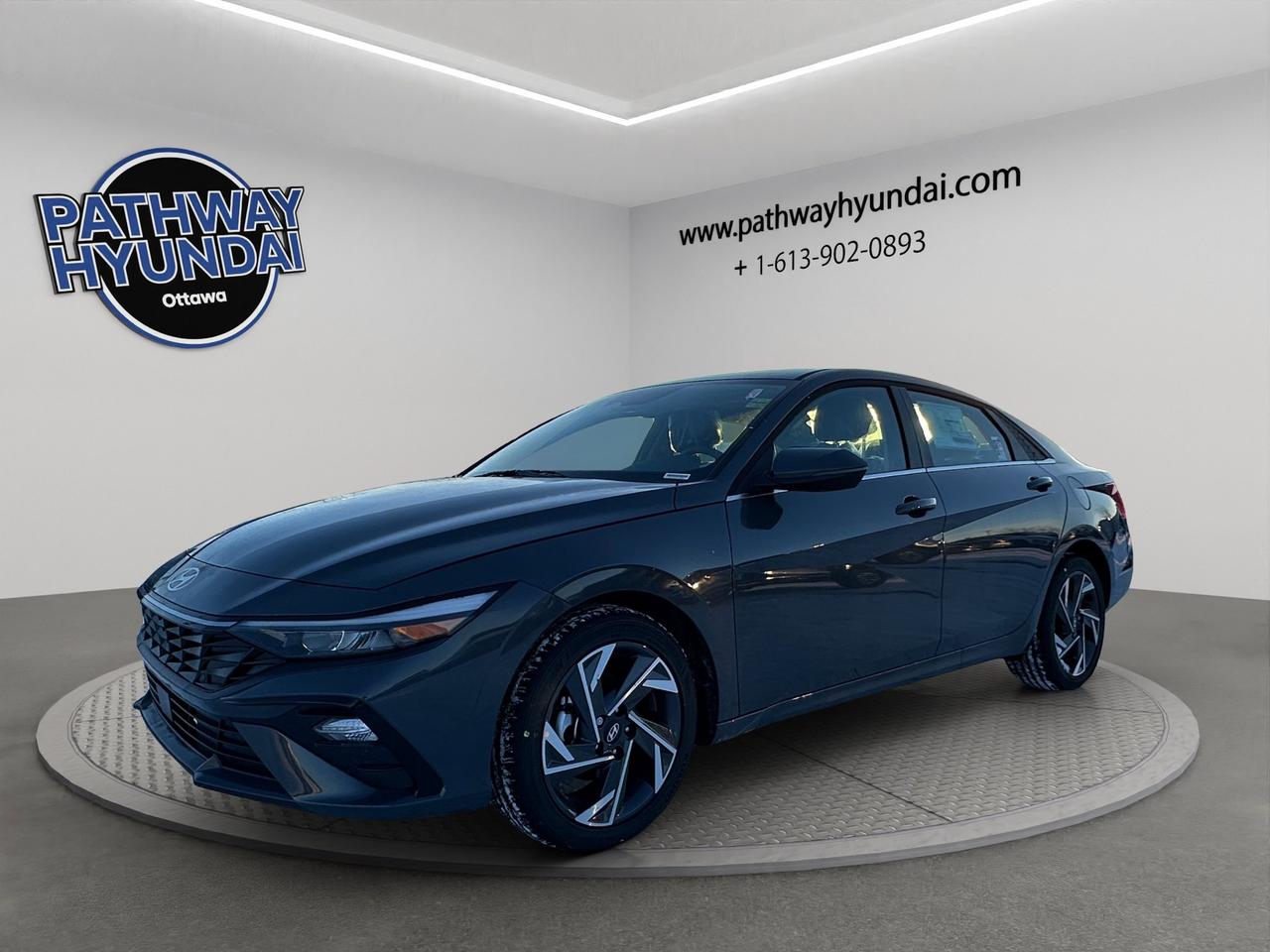 2025 Hyundai Elantra Luxury Photo