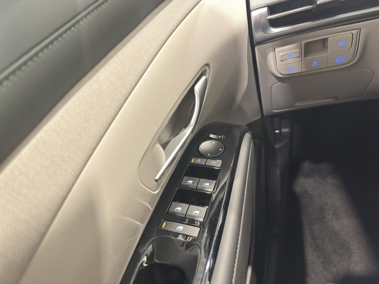 2025 Hyundai Tucson Hybrid Ultimate Photo