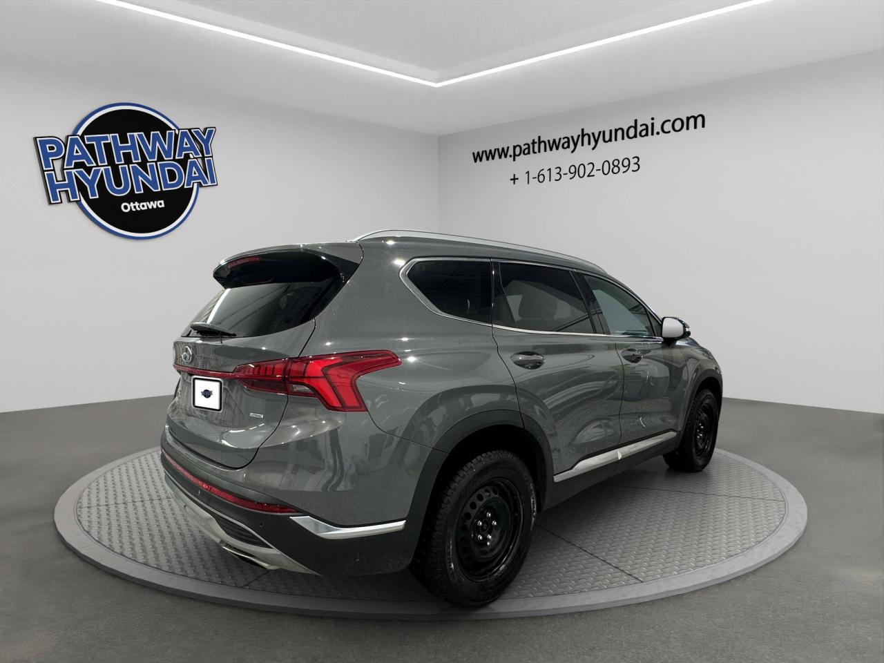 2022 Hyundai Santa Fe Preferred | Reverse Cam | Heated Seats Photo