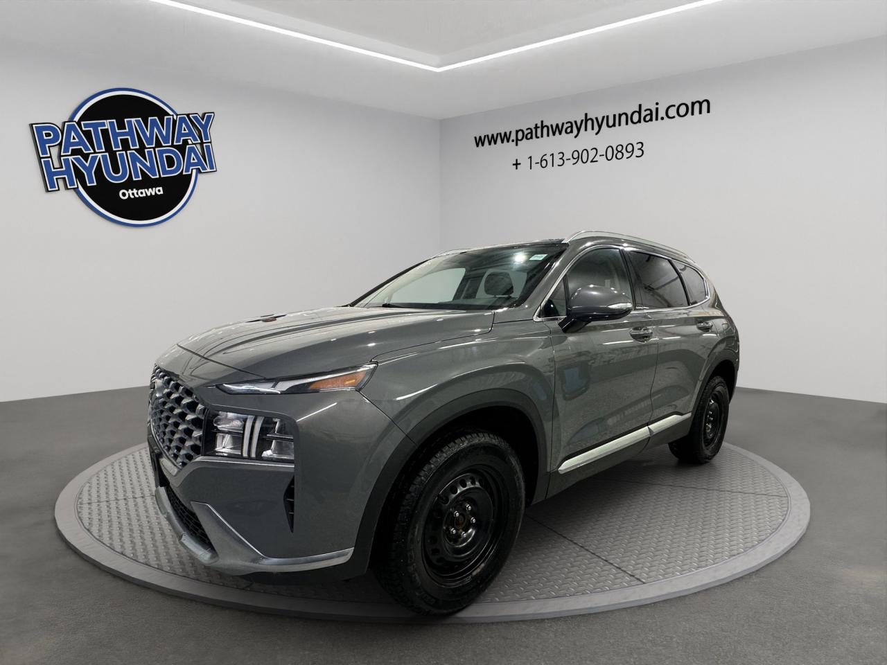 2022 Hyundai Santa Fe Preferred | Reverse Cam | Heated Seats Photo