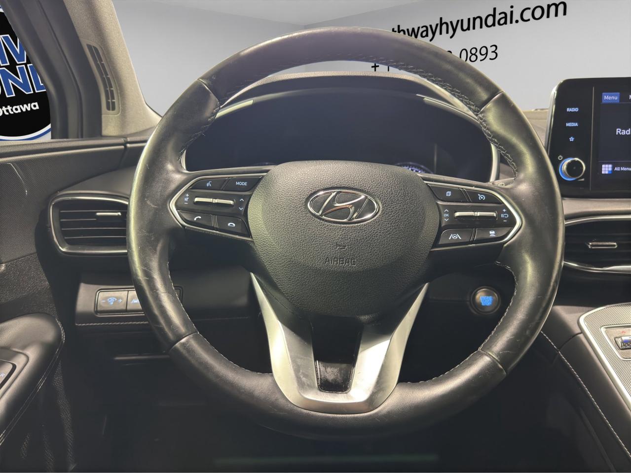 2022 Hyundai Santa Fe Preferred | Reverse Cam | Heated Seats Photo