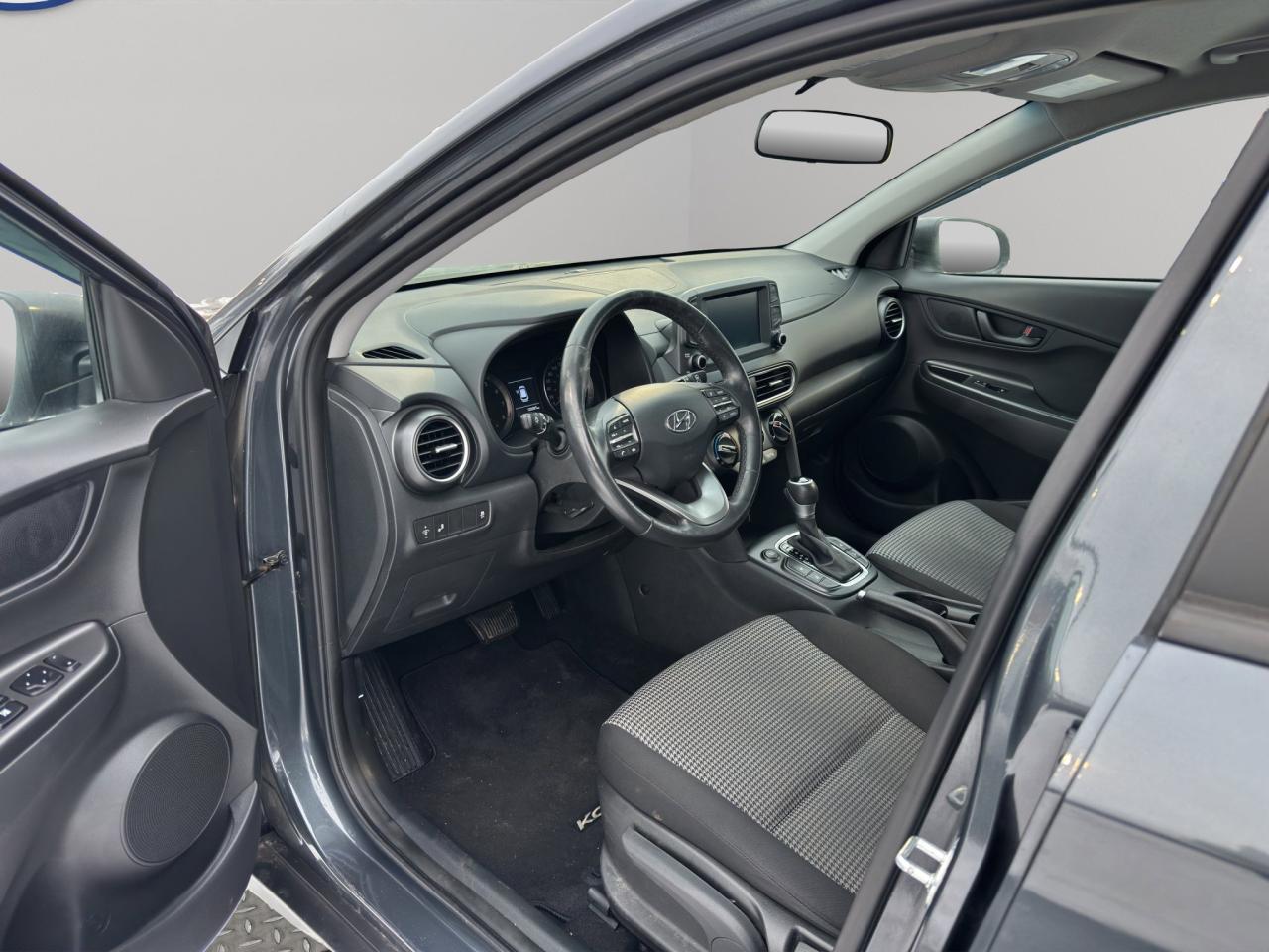 2021 Hyundai KONA Preferred | Reverse Cam | Heated Seats Photo