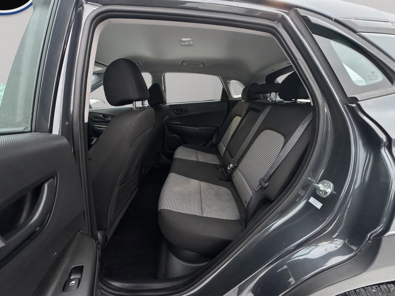 2021 Hyundai KONA Preferred | Reverse Cam | Heated Seats Photo