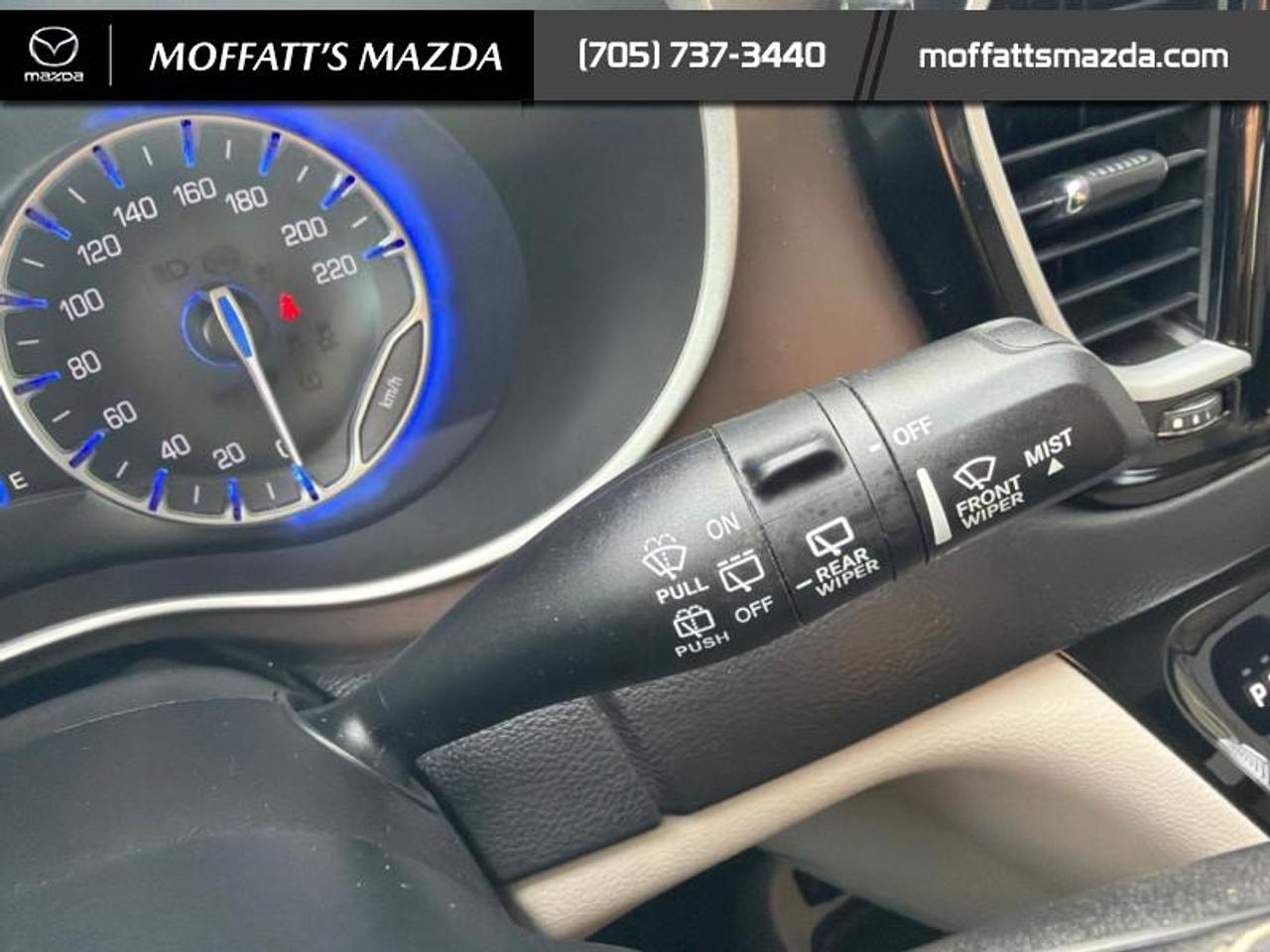 2022 Chrysler Grand Caravan SXT Photo