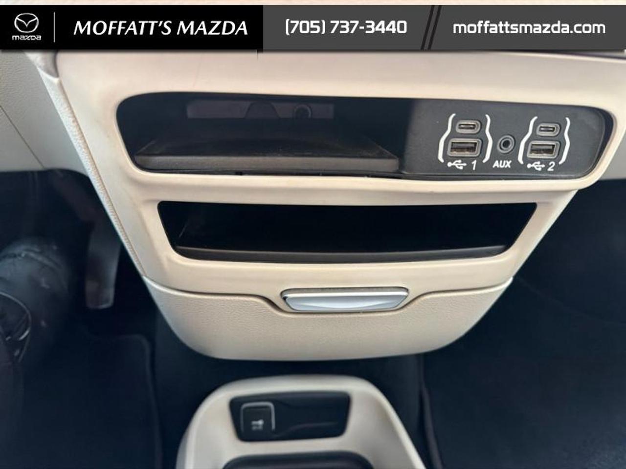 2022 Chrysler Grand Caravan SXT Photo