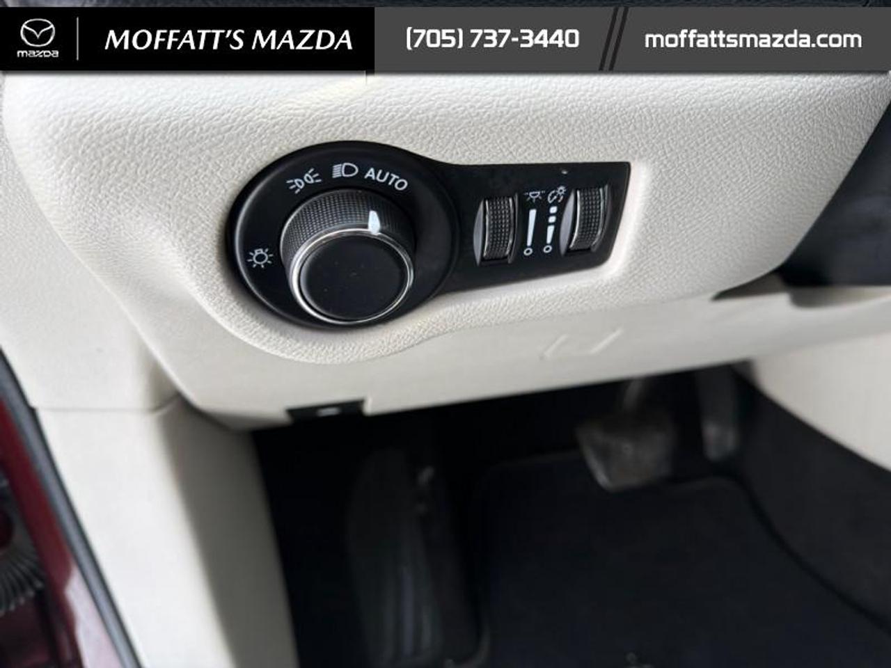 2022 Chrysler Grand Caravan SXT Photo