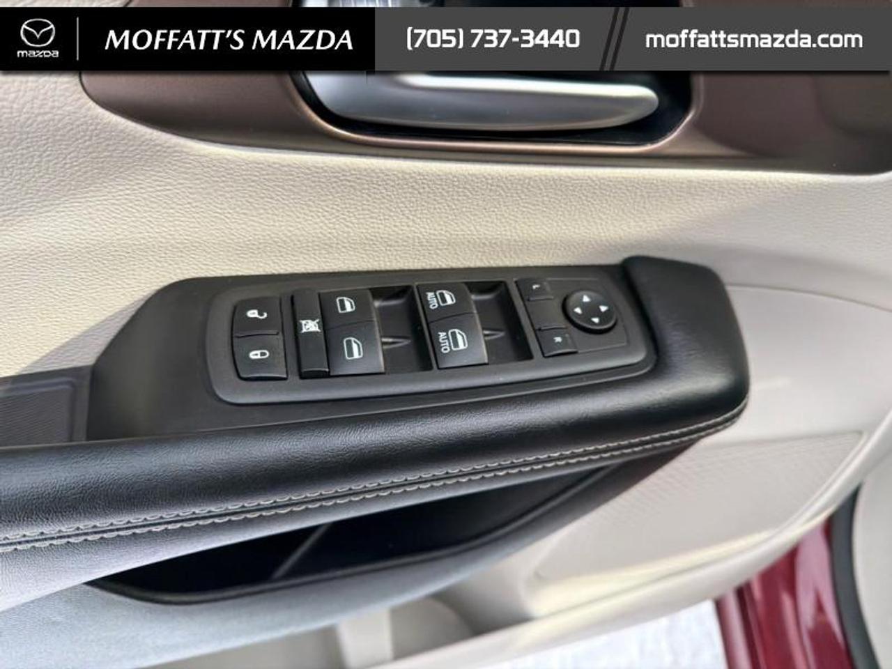 2022 Chrysler Grand Caravan SXT Photo