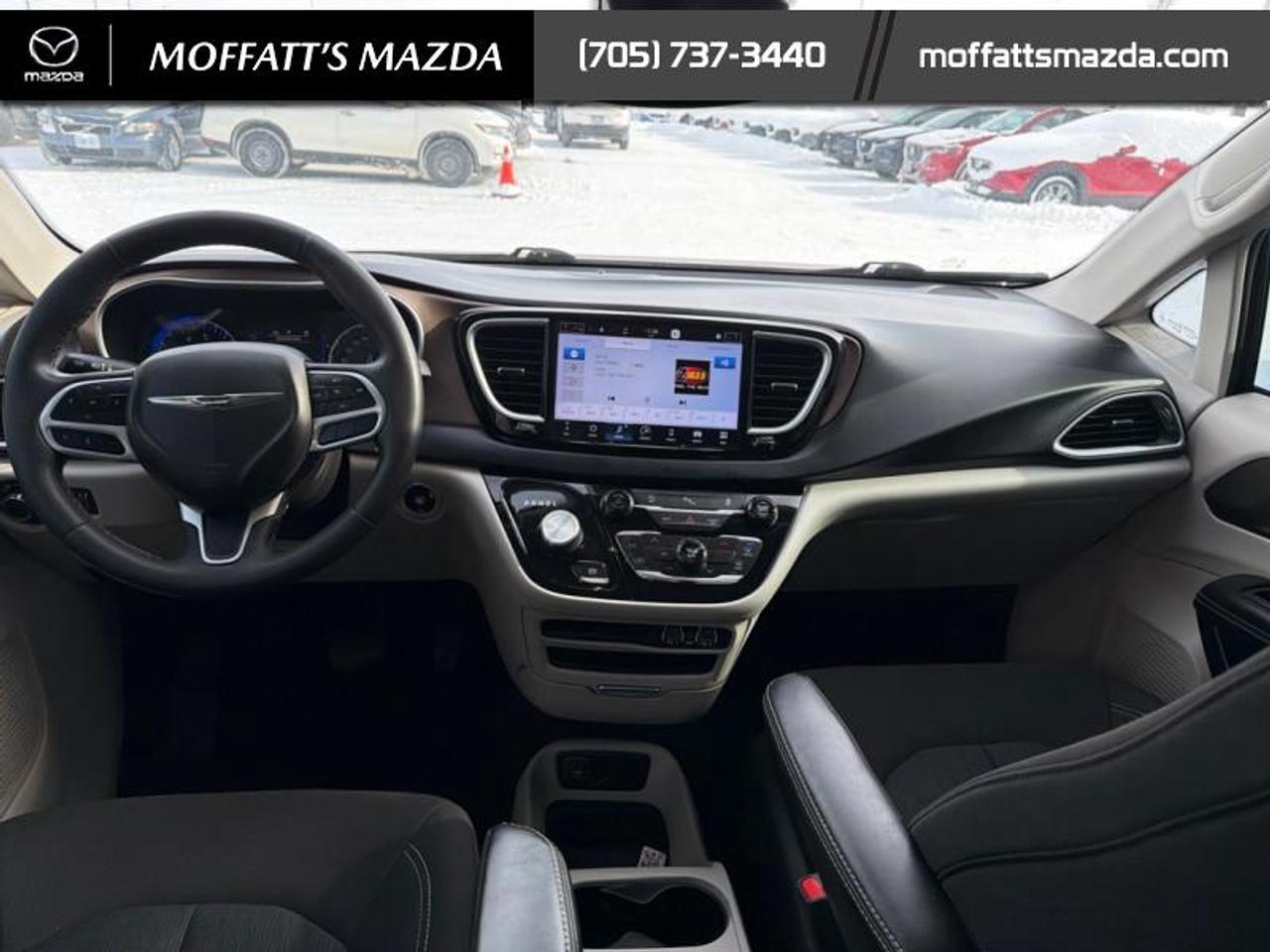 2022 Chrysler Grand Caravan SXT Photo