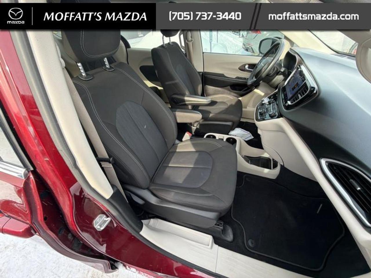 2022 Chrysler Grand Caravan SXT Photo