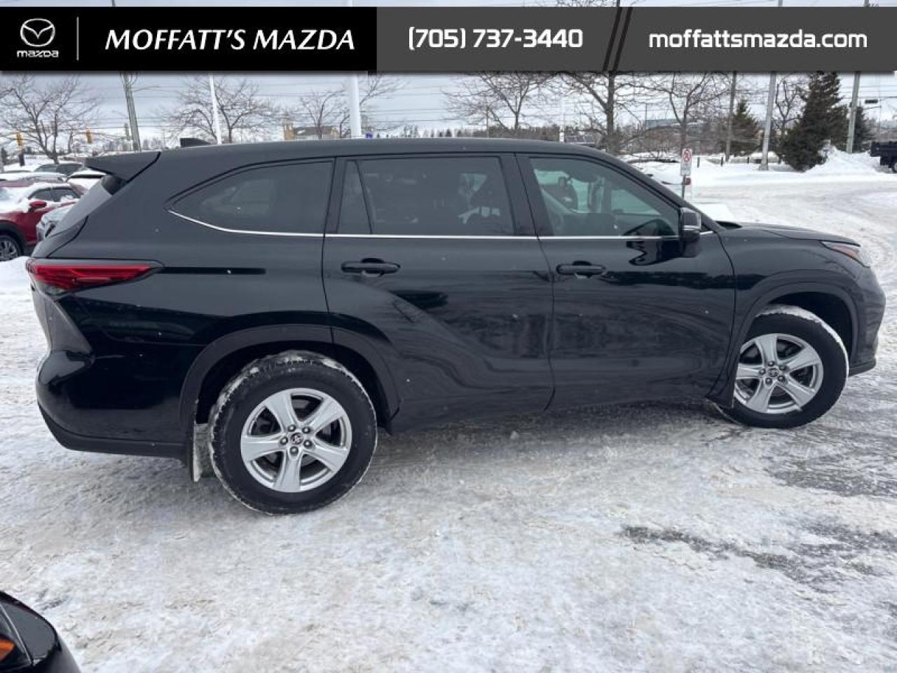 2022 Toyota Highlander LE Photo