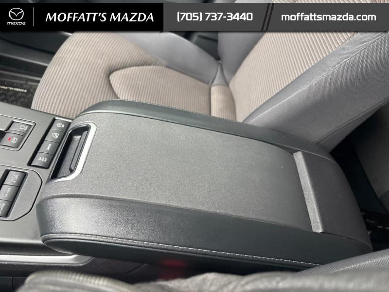 2022 Toyota Highlander LE Photo